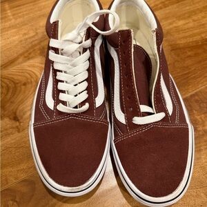 Women’s Vans Sneakers in Burgundy and White